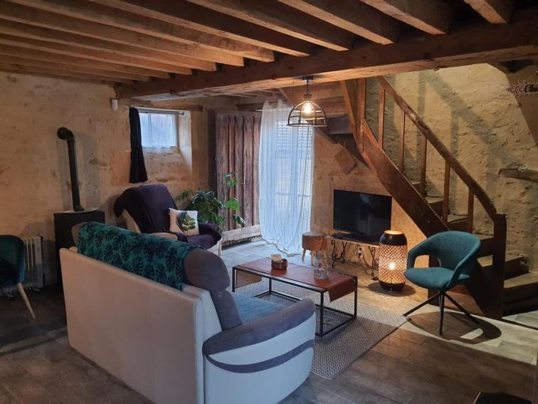 Gite Du Moulin De Barutel: Cozy Couple's Retreat with Spa Mamers Exterior photo