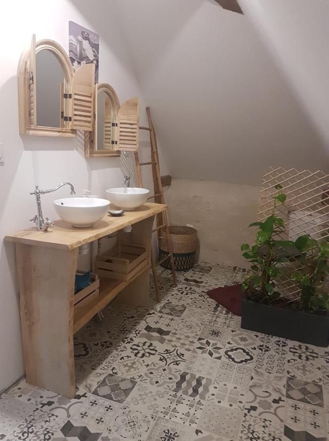 Gite Du Moulin De Barutel: Cozy Couple's Retreat with Spa Mamers Exterior photo